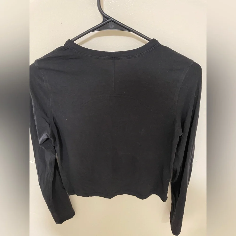 ✨Women’s Lululemon Classic Fit Cotten Blend Long Sleeve Size 2 - Picture 7 of 8
